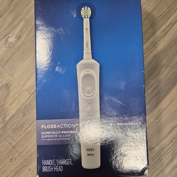 Rechargeable Toothbrush - Picture 5 of 9